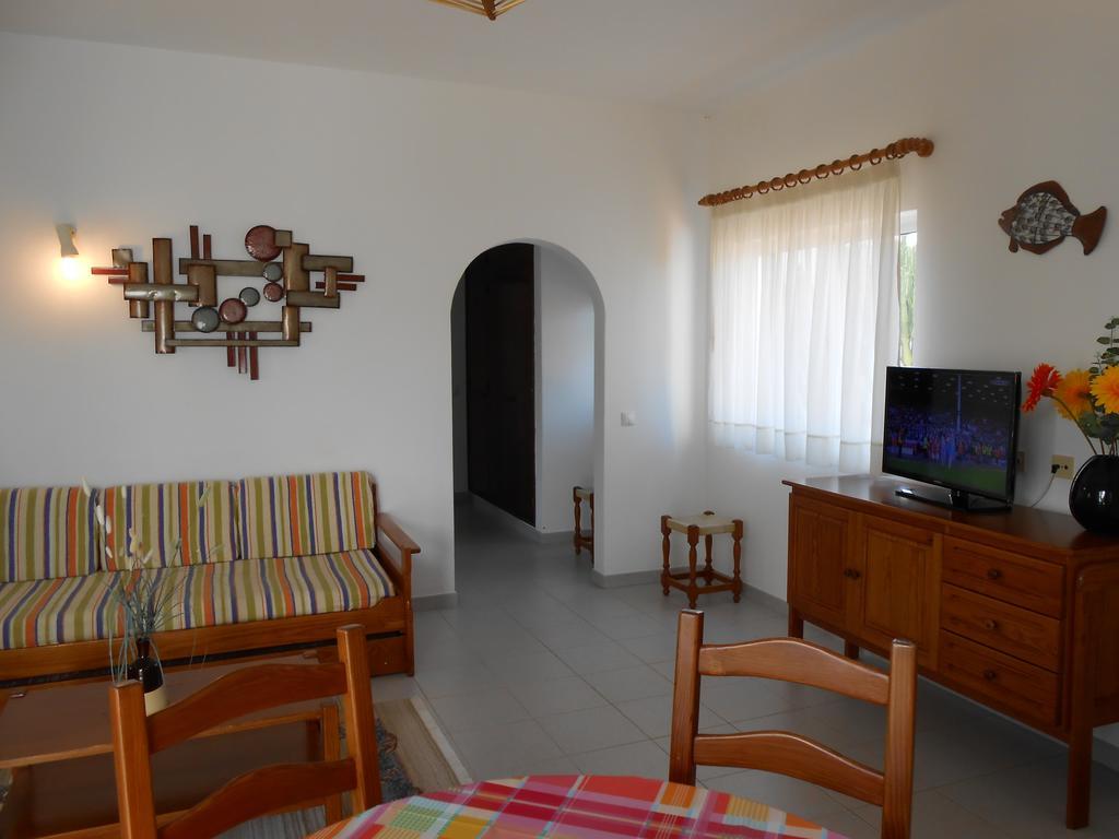 Dona Ana Garden Hotel Лагос Стая снимка