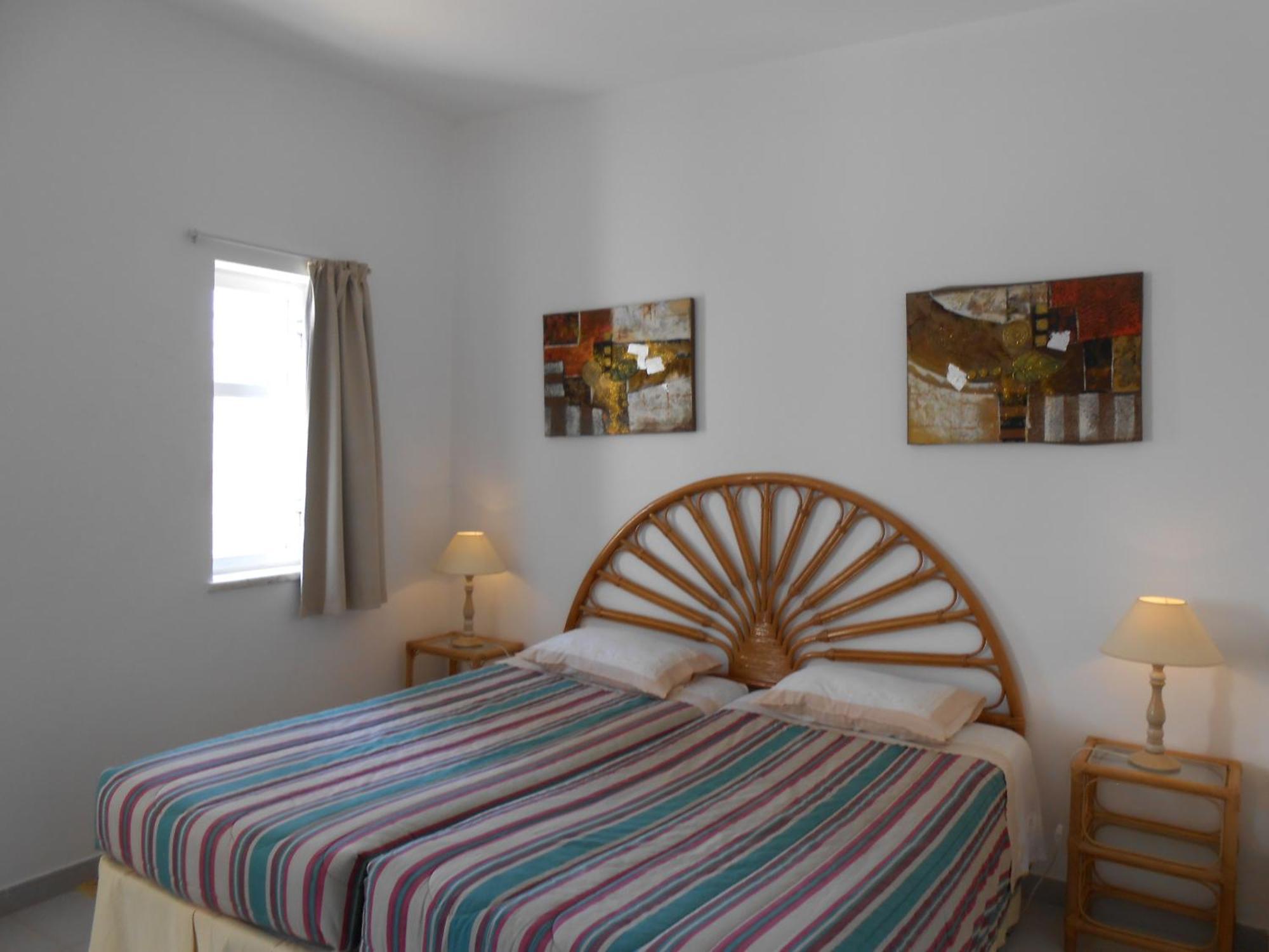 Dona Ana Garden Hotel Лагос Стая снимка