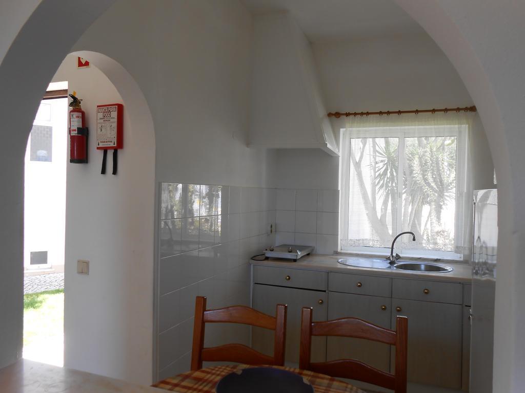 Dona Ana Garden Hotel Лагос Стая снимка