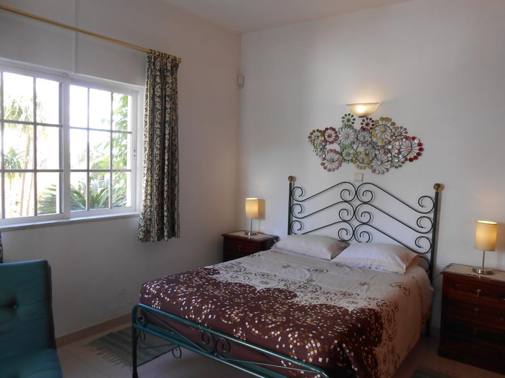 Dona Ana Garden Hotel Лагос Стая снимка